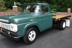 1959 Ford F-350 -- Photo