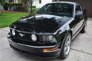 2005 Ford Mustang GT Premium 5 Speed Leather Very Sharp!! Must See!! Photo