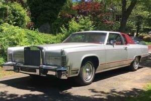 1979 Lincoln Continental Town Coupe Photo