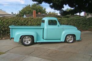 1953 Ford F-100 Pick Up