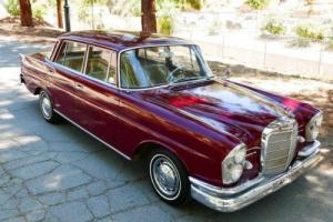 1962 Mercedes-Benz 200-Series