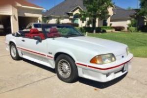 1989 Ford Mustang Photo