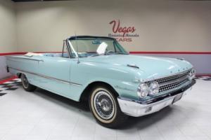 1961 Ford Galaxie Sunliner Photo