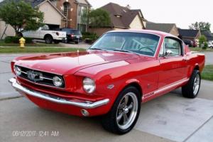 1965 Ford Mustang Fastback GT 289 V8 HP / 4 Speed Photo