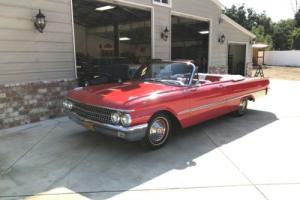 1961 Ford Galaxie sunliner Photo