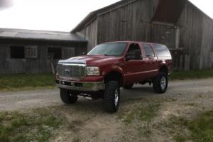 2002 Ford Excursion Photo
