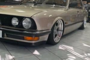 Bmw e28 525 2.7 on air ride with ac schnitzer 3 piece alloy wheels