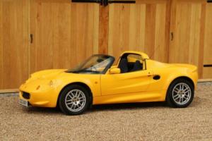 Lotus Elise S1, 2000.  Norfolk Mustard Pearl with black cloth interior. for Sale