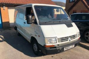 RENAULT TRAFIC 2.2 PRIMA PETROL T1100 A TRUE CLASSIC GOOD TO USE EVERYDAY Photo
