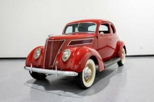 1937 Ford 5-Window