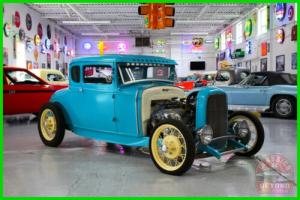 1930 Ford Coupe Photo