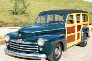 1947 Ford Woody Photo