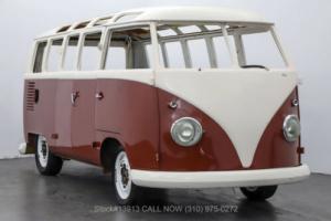 1964 Volkswagen Bus Photo
