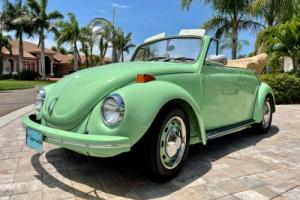 1971 Volkswagen Beetle - Classic Super Beetle Photo