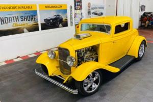 1932 Ford Hot Rod / Street Rod - SHOW CAR QUALITY - SUPERCHARGED 355 ENGINE - Photo