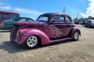 1937 Ford Coupe deluxe 5 window