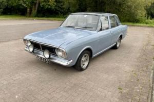Ford cortina1600 deluxe Photo