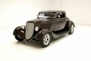 1933 Ford Coupe Photo