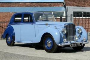 1949 BENTLEY MK6 MKV1 SALOON - BEAUTIFULLY RESTORED WITH LOVELY HISTORY Photo