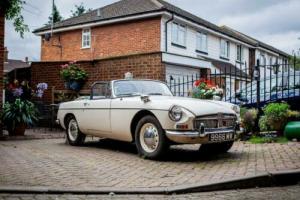 1963 MG MGB Roadster Convertible Petrol Manual