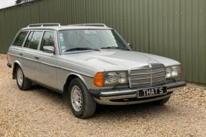 Mercedes W123 Estate - Silver LHD - 280 TE - Top of the range French registered