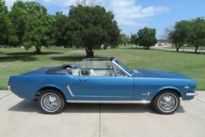 1965 Ford Mustang Convertible - 289  -  4 speed Photo