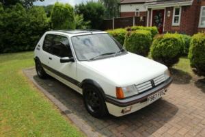 Peugeot 205 1.6 GTI (Solid and in great condition) Photo