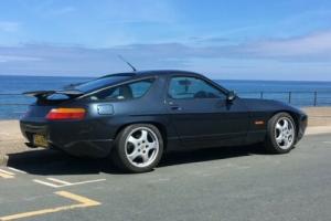 Porsche 928 S4 with Private Number Plate