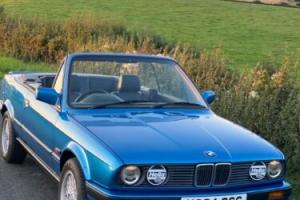 BMW E30 318i Design Edition Neon Blue Cabriolet - Manual