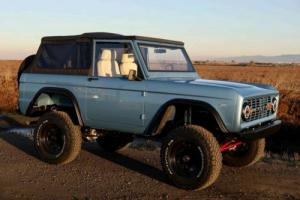 1970 Ford Bronco Brittany blue Photo