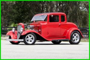1932 Ford Deuce 5-Window Coupe Street-Rod / ALL STEEL / 5.0L 302 V8 / C4 Auto