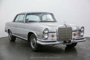 1968 Mercedes-Benz 200-Series Coupe Photo