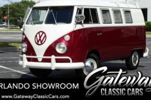 1967 Volkswagen Transporter Camper Photo