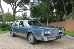 1986 Lincoln Town Car Signature Series Sunroof A/C Fully Loaded Photo