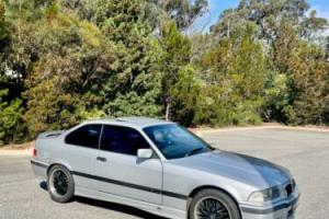 BMW 3 series e36 coupe 318is Photo