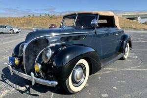 1938 Ford Deluxe Cabriolet Photo