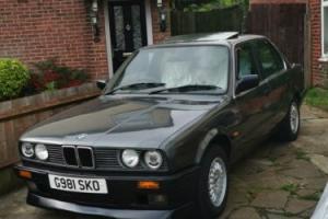 Bmw e30 320i Photo