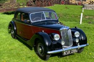 DEPOSIT TAKEN ! FIRST CLASS 1953 RILEY RME 1.5 LITRE - A CAR TO BE CHERISHED Photo