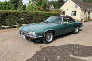 JAGUAR XJS CONVERTIBLE WITH MANUAL GEARBOX,V12,1988 new 10 months mot. Photo