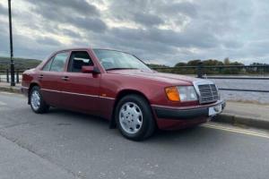 MERCEDES 300 DIESEL AUTO W124 THE BEST RUN FOR EVER CLASSIC CAR! OFFERS PX Photo