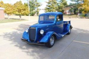 1937 Ford F-100 Photo