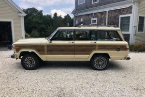1988 Jeep Grand Wagoneer Woodgrain