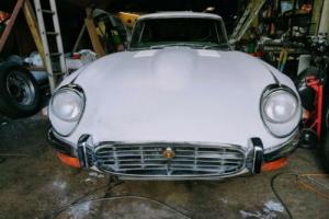 Jaguar E Type 1971 5.3 v12  Manual LHD No rust and complete with V5 Photo