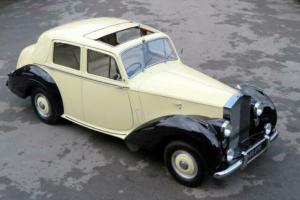 1954 Rolls-Royce Silver Dawn 4.5 Litre Automatic Saloon for Sale