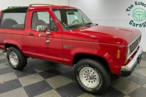 1988 Ford Bronco XLT 2D Utility 4WD Photo