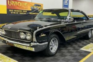 1960 Ford Starliner Photo