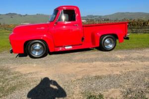 1955 Ford F100 Classic pickup truck