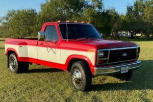 1983 Ford F-350 Photo