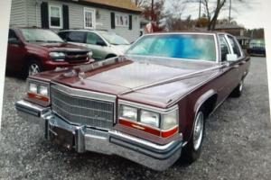 1986 Cadillac Fleetwood Photo