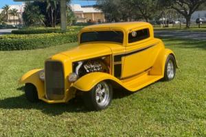 1932 Ford COUPE Photo